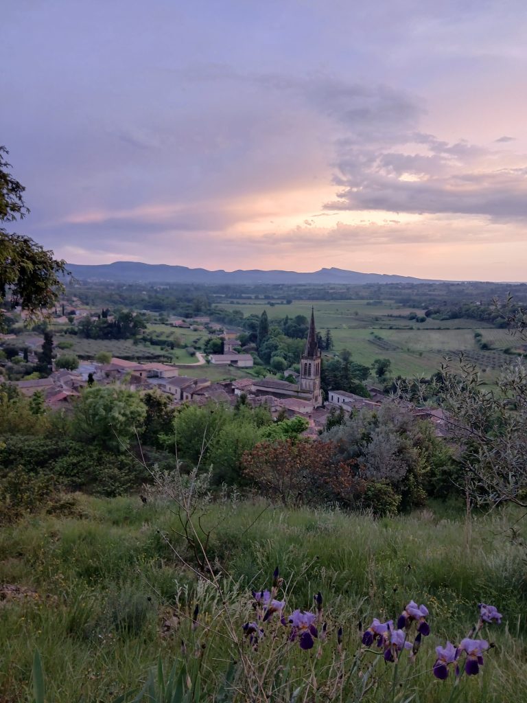 Photo village
